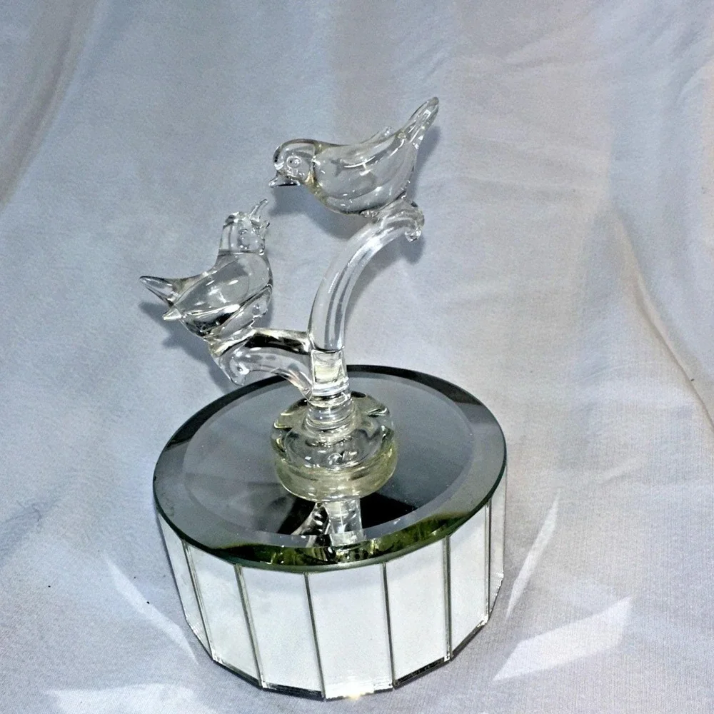 Vintage Linden Lovebird Mirrored Music Box Made Taiwán Plays 